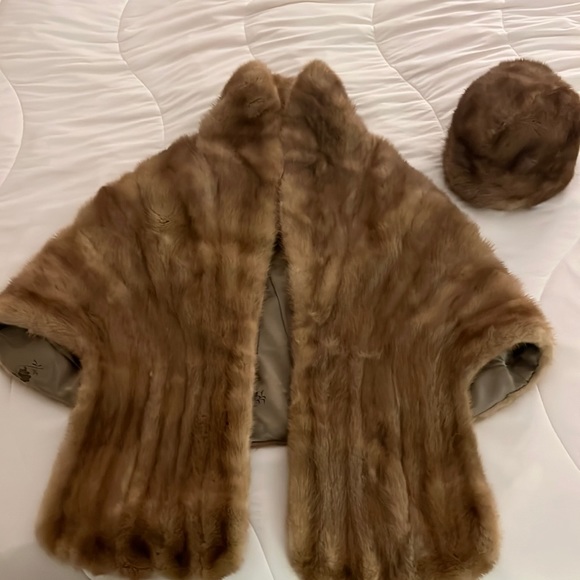 Emba Patel Mink stole (over should cape) with hat - Picture 1 of 2